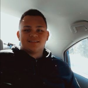 Meet your Posher, Adriel